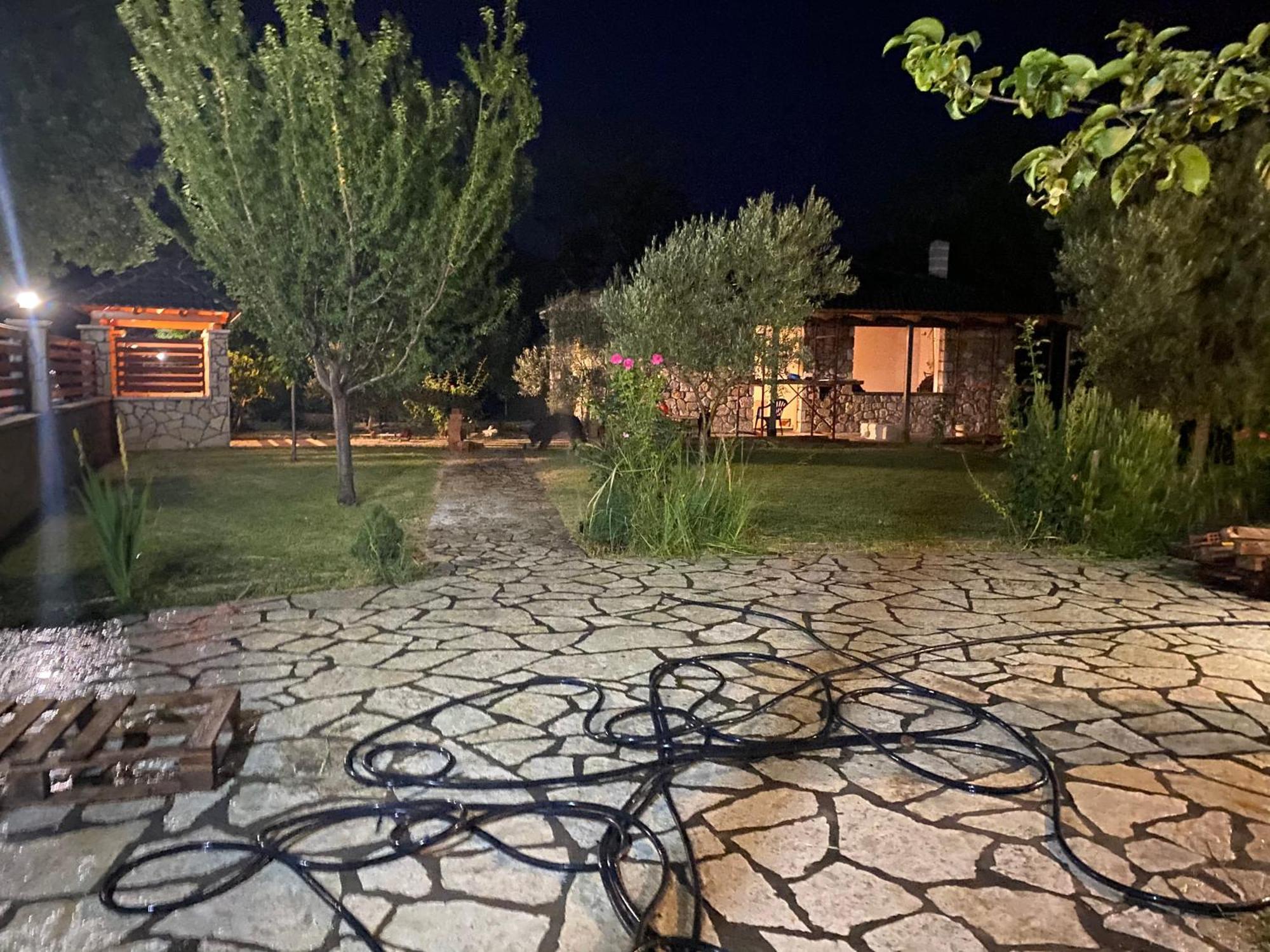 Το Πετρινο Σπιτι Του Καστρη! Με Θεα Τα Μετεωρα Villa Kalambaka Exterior photo